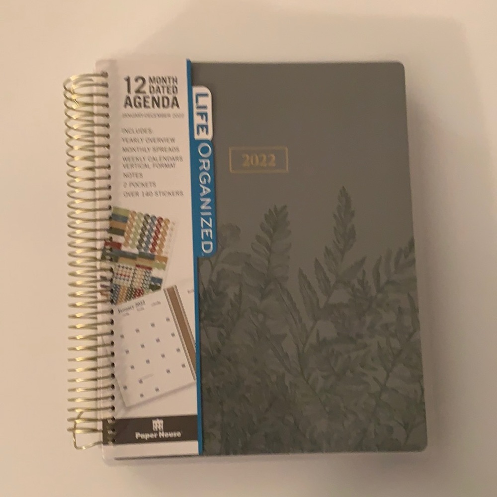 Paper house 2022 12-month Planner & stickers